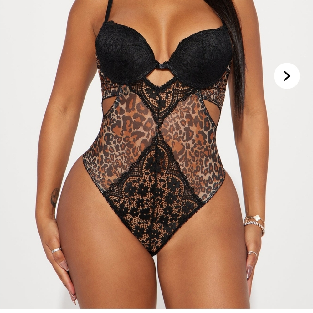 Fashion Nova leopard print teddy size large